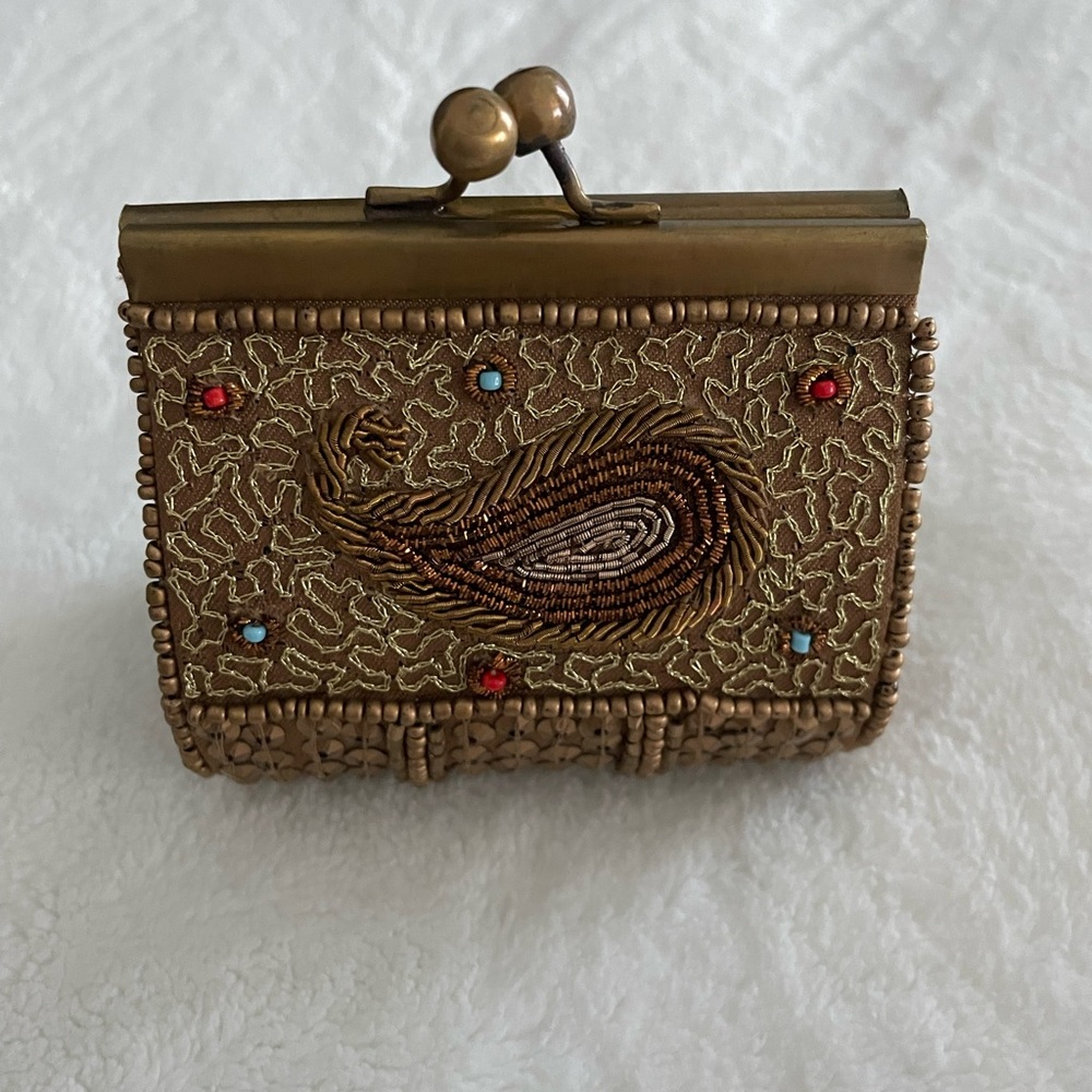 New l!! Beautiful Little Indian beaded purse! 👜